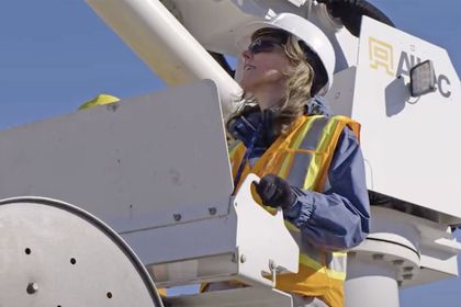 La direction de Manitoba Hydro fait l’expérience des métiers pendant une journée