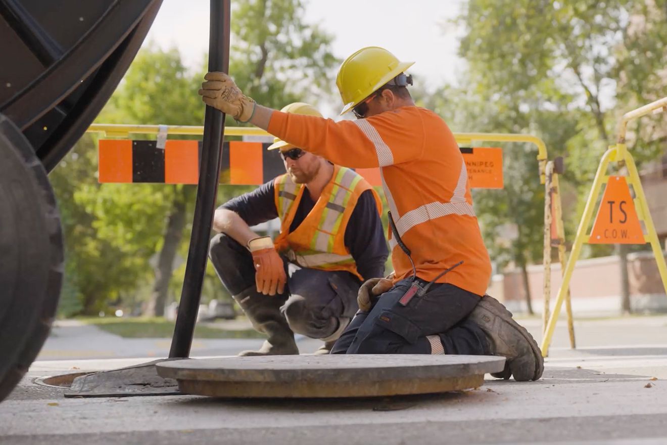 Thumbnail for video: “Our work means reliable service for you”.