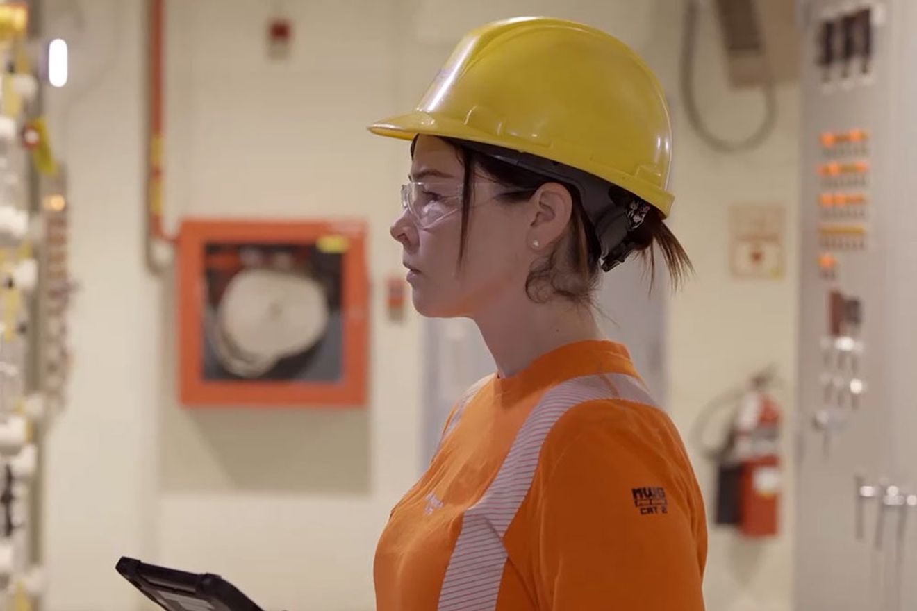 Thumbnail for video: “Become a Power Electrician”.