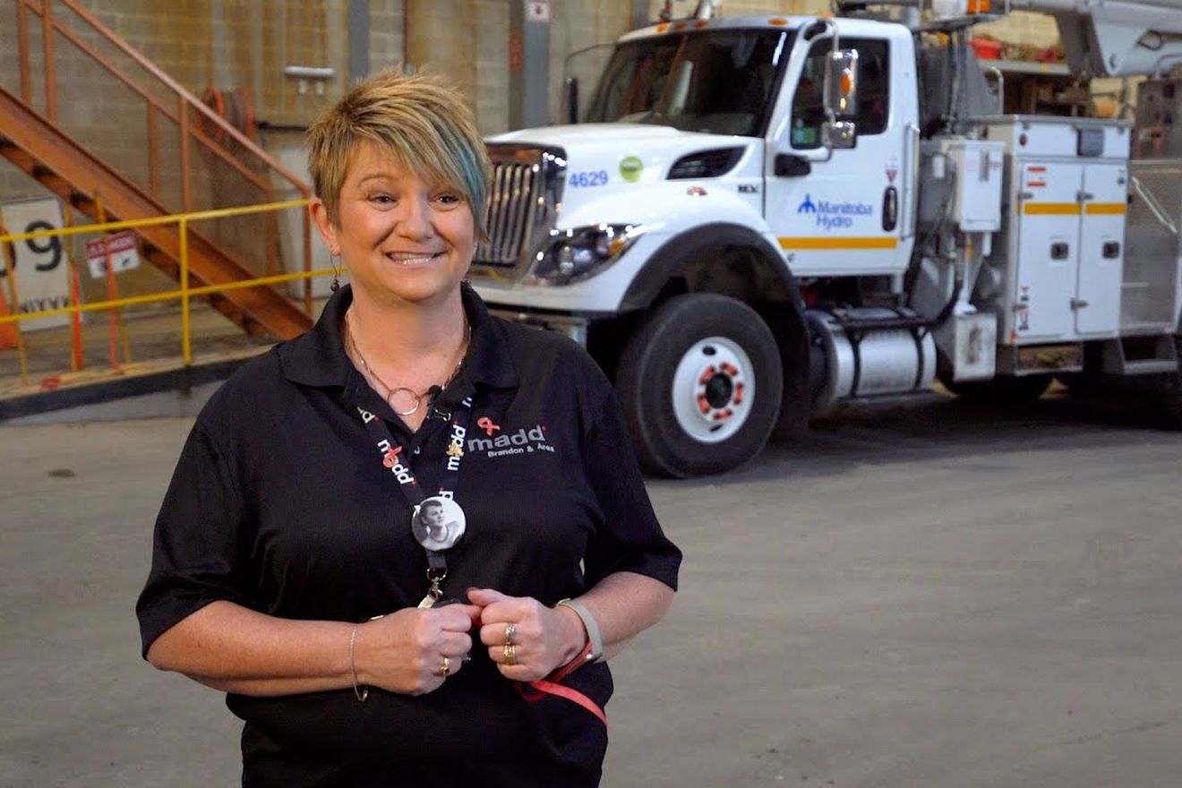 Vignette pour la vidéo : « Pourquoi Manitoba Hydro soutient la campagne Ruban rouge de MADD Canada ».