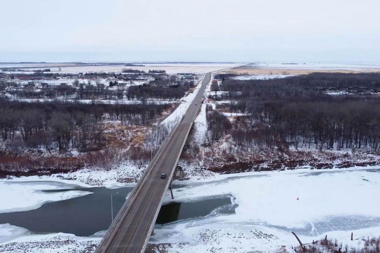 Vignette pour la vidéo : « Forage profond sous la rivière Rouge ».