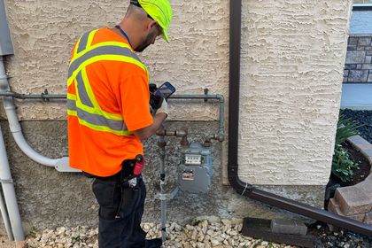 Manitoba Hydro inspecting natural gas meters and regulators at homes and businesses