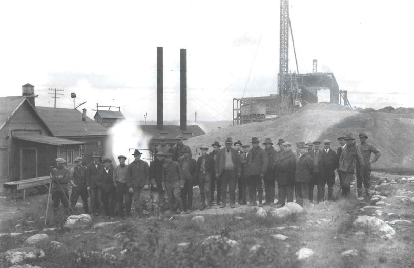 Black and white photo of a crew at the Great Falls site.